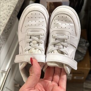 Nike Court Borough toddler sneakers 9C